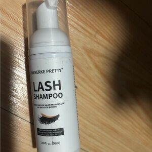 Lash Shampoo - White